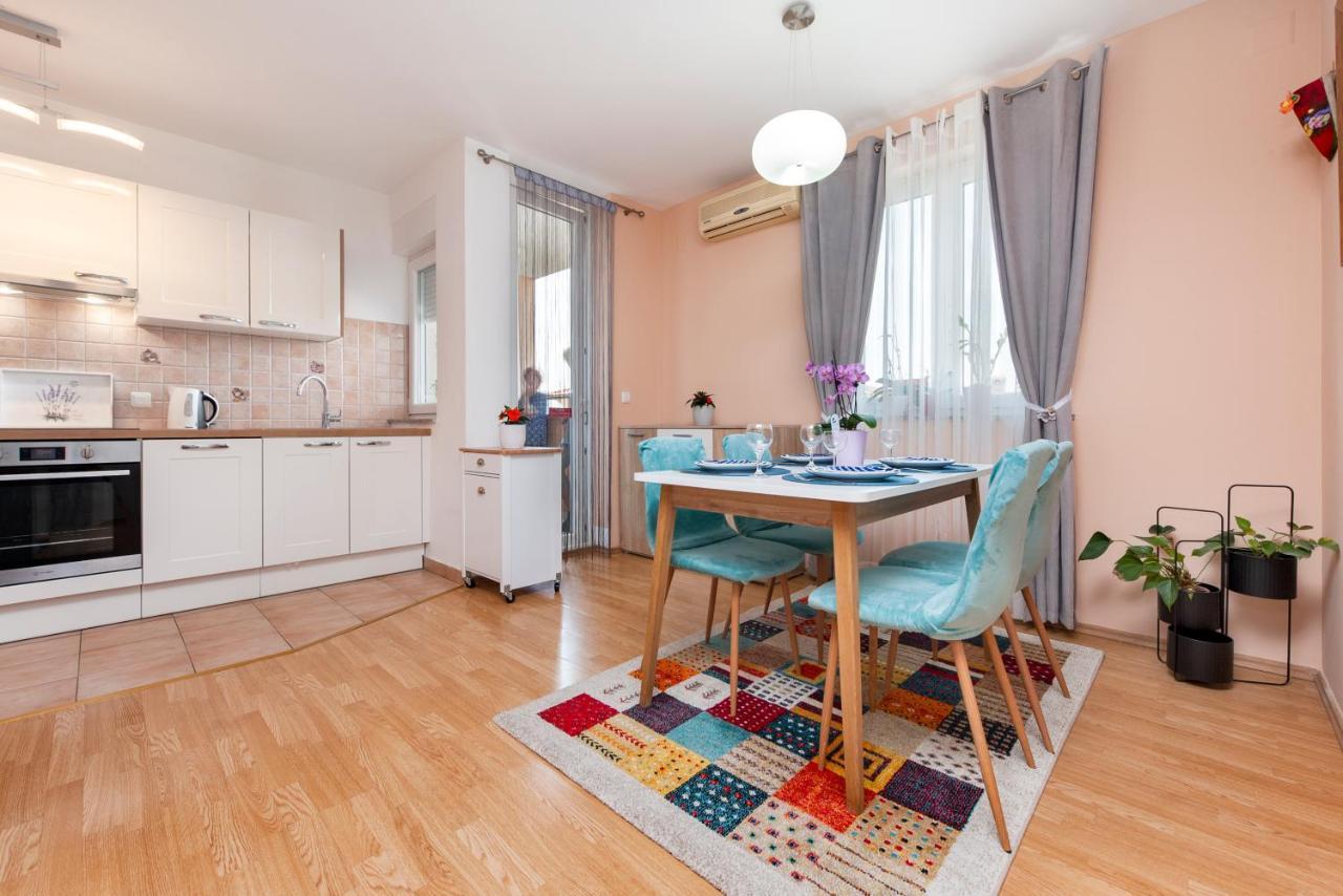 Apartment Deluxe Ровинь Экстерьер фото